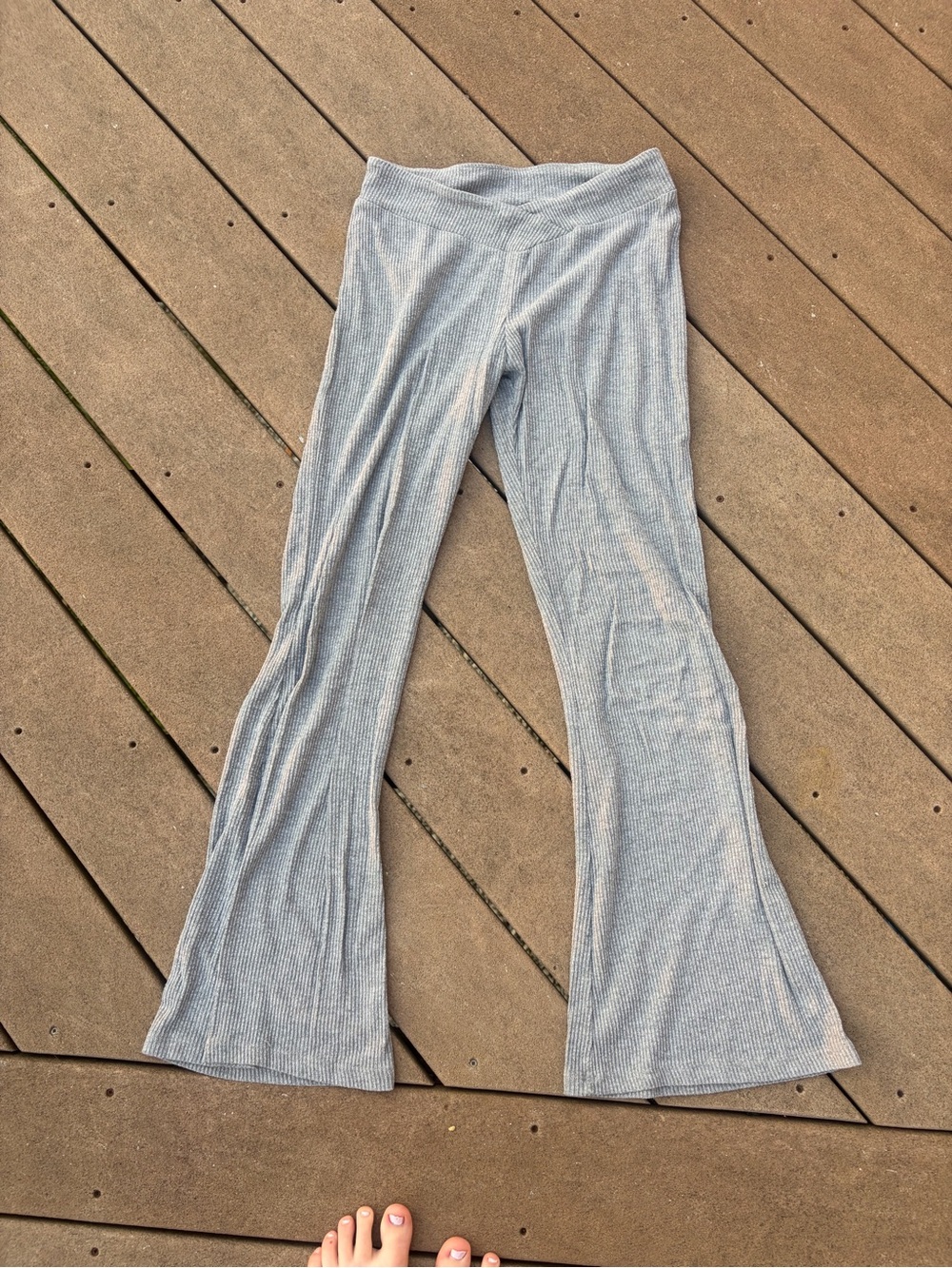 Colsie Gray Ribbed Flared Leggings for Women